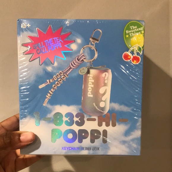 Poppi Keychain Blind Box - Picture 1 of 4